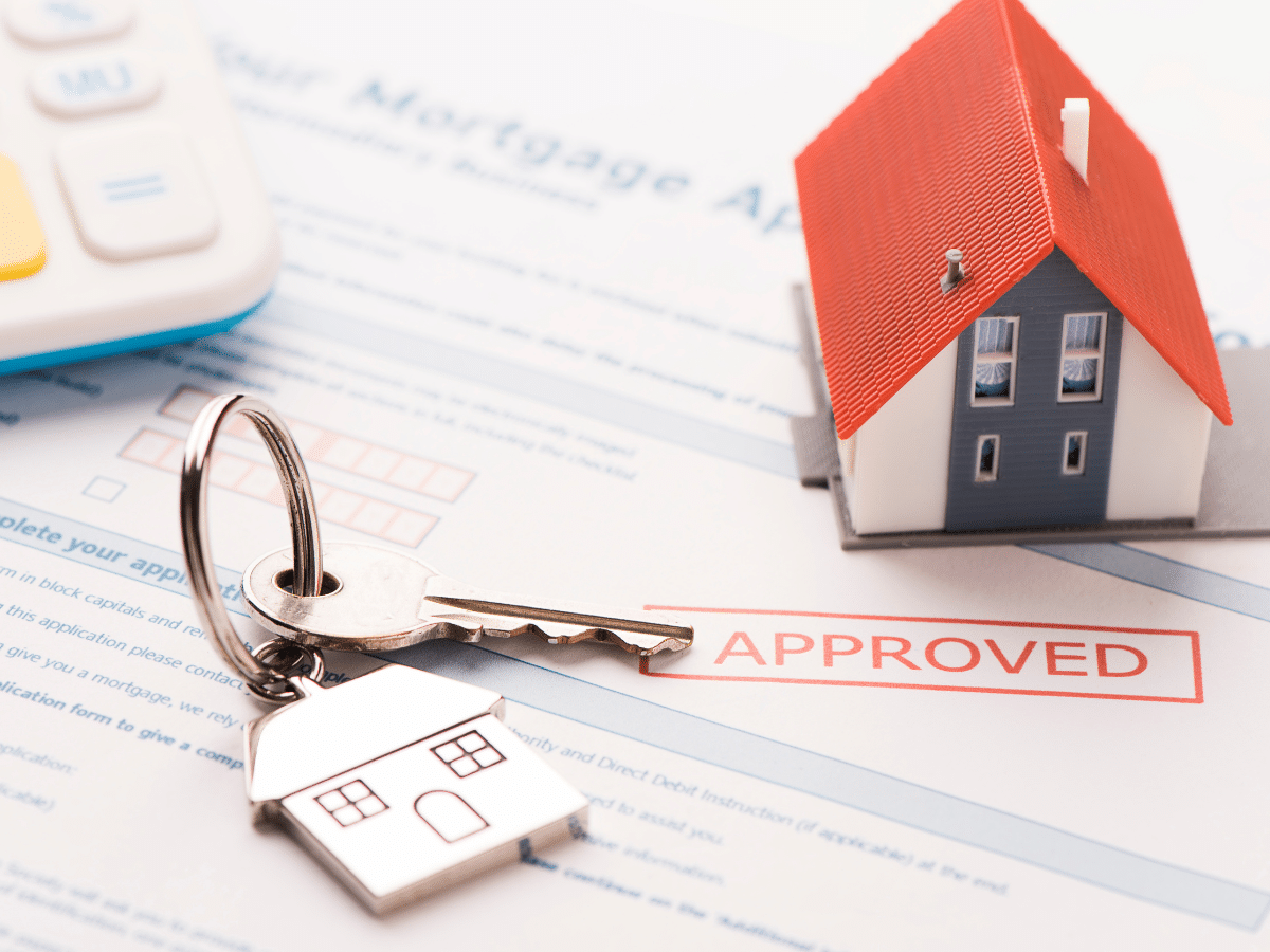 Explore conventional loan options in Tallahassee. Perfect for high-value properties, gated communities, and investment real estate throughout Leon County.